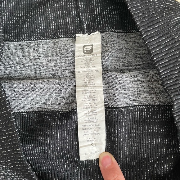 Fabletics Black/Gray Mid-Rise Full-length Leggings, Size Small - Picture 4 of 4